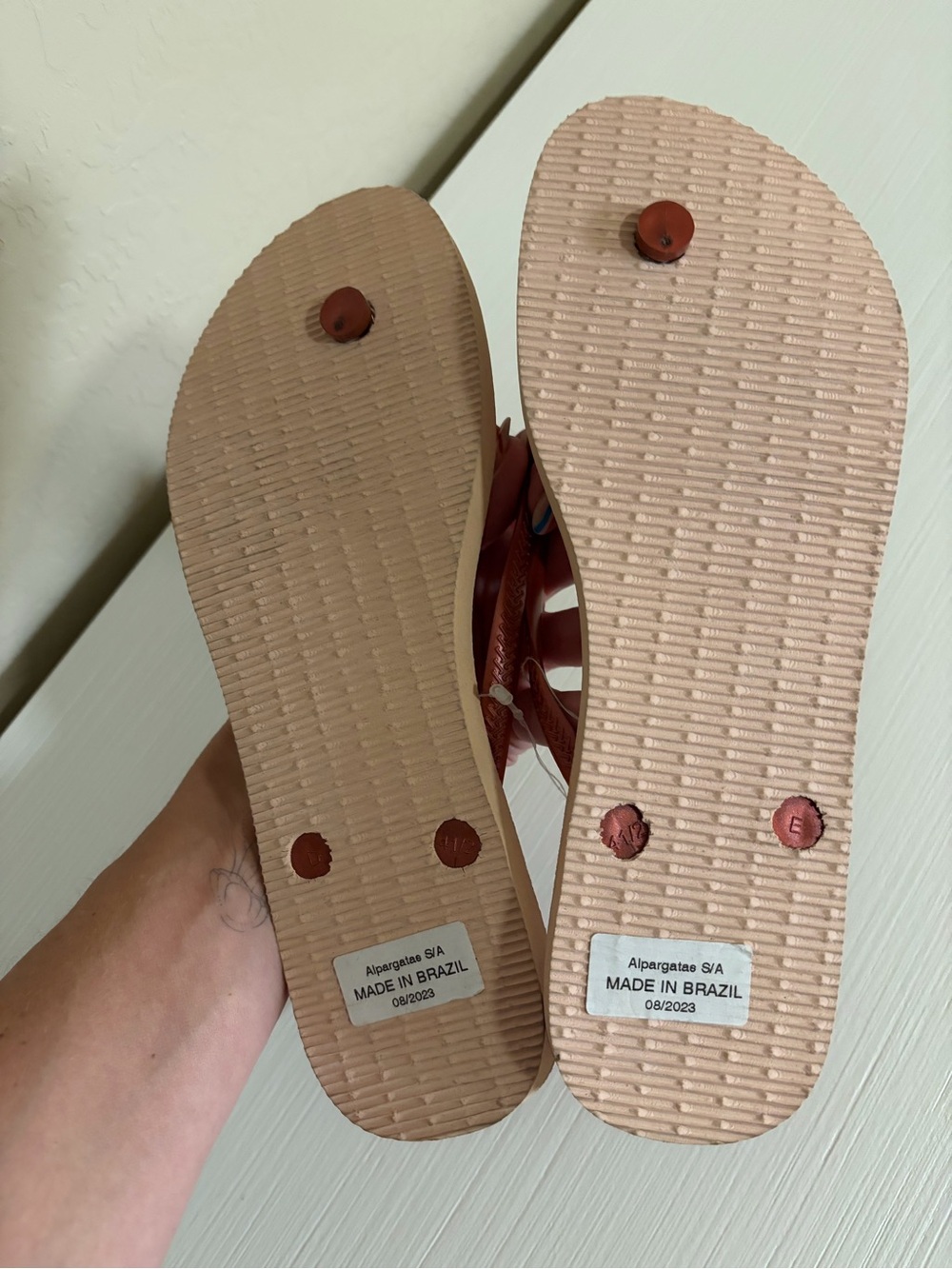 ☀️☀️Havaianas Women’s Gradient ombré Pink Flip Flop Sandals☀️☀️ - Picture 8 of 10